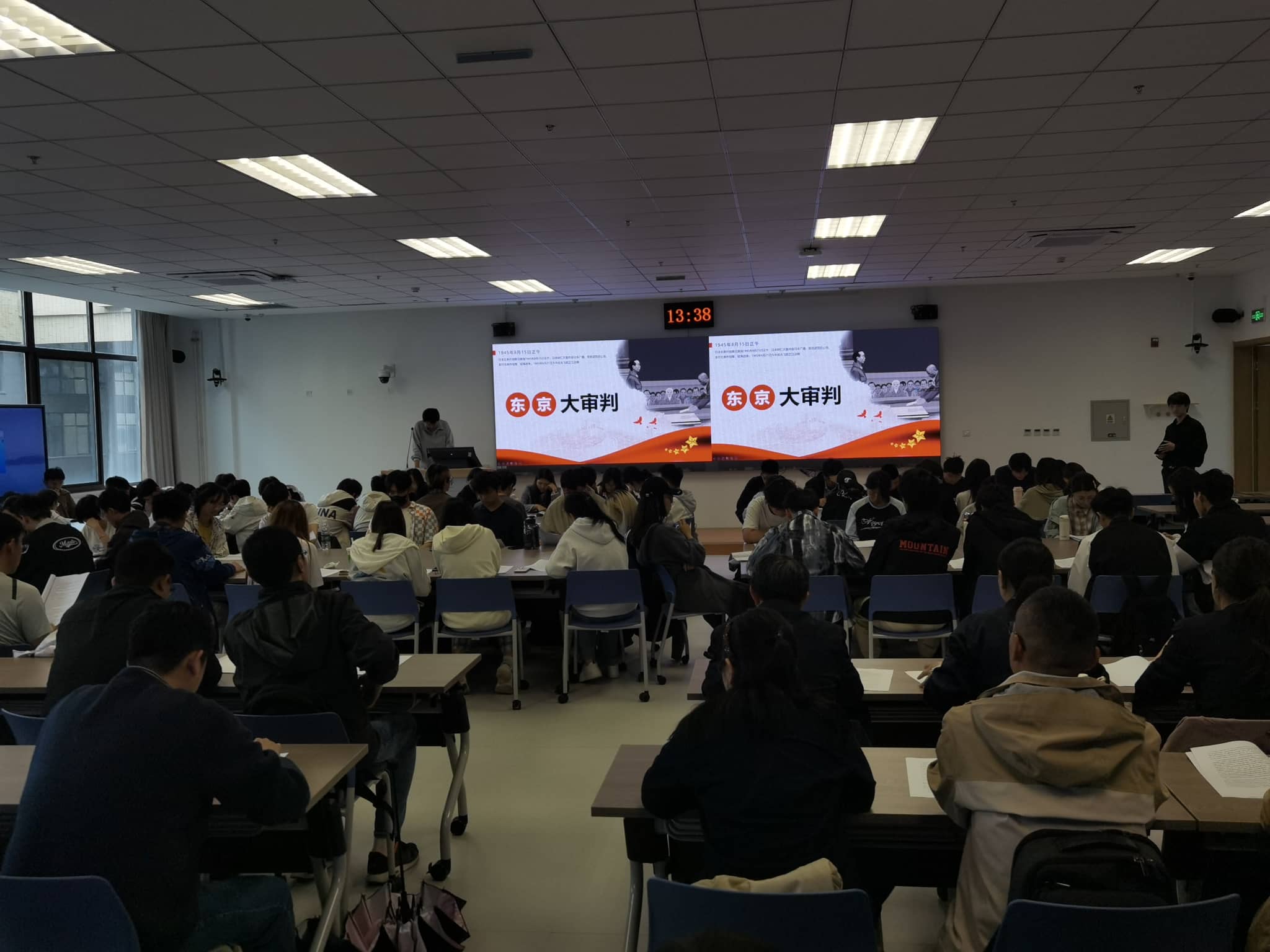 【红色情景剧本沙盘成果】铭记历史，启智润心！北京信息科技大学马克思主义学院红色情景剧本沙盘《东京大审判》创新思政课